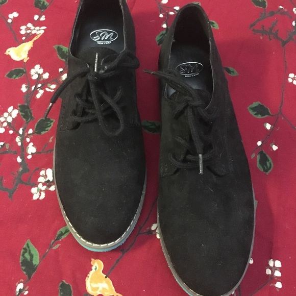 shoes with teal soles